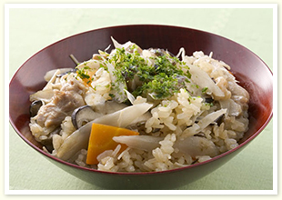 鶏肉ときのこの五目炊き込みご飯