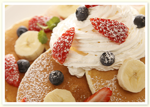 フルーツたっぷりパンケーキ