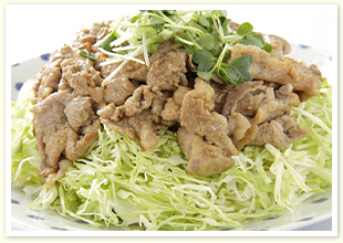 こんもりキャベツの豚みそのせ